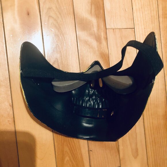 Gold Demon Skull Half Face Mask Adult Halloween Costume Cosplay Accessory - Picture 2 of 3